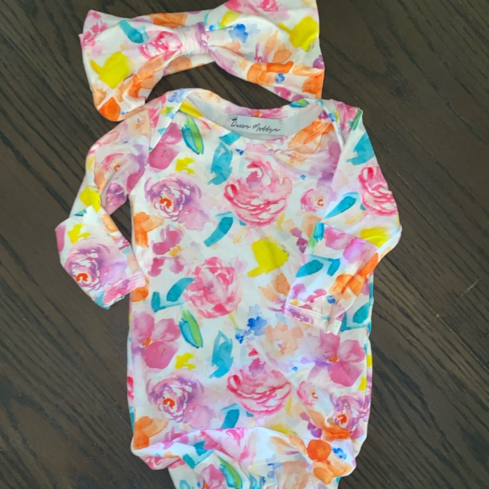 Queen Maddyn newborn gown and bow